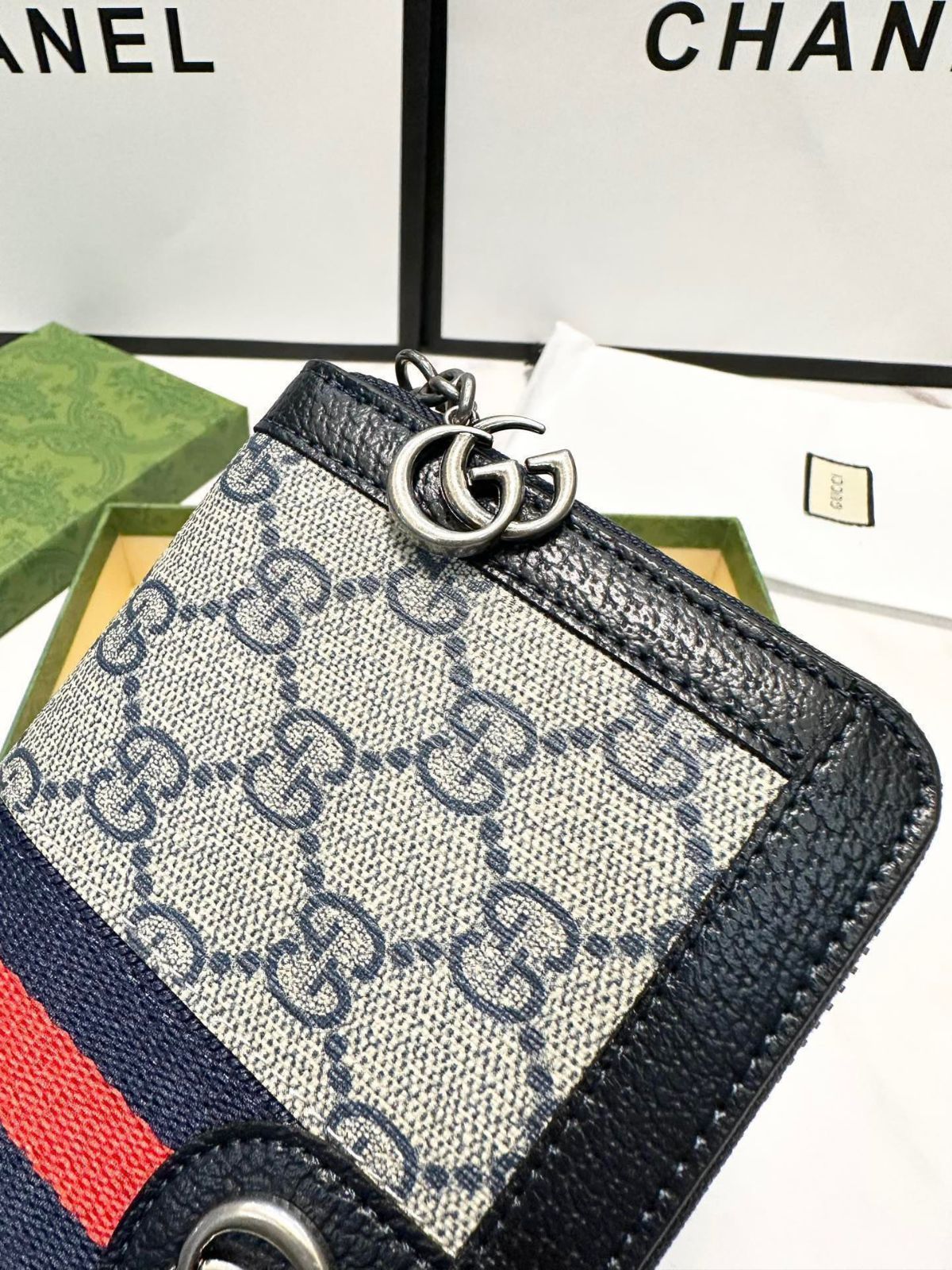 Gucciグッチ/財布、各種消費カード伝票など、超多カードビット、超薄型デザイン、持ち運びに便利！[本日特価|新品未使用品]