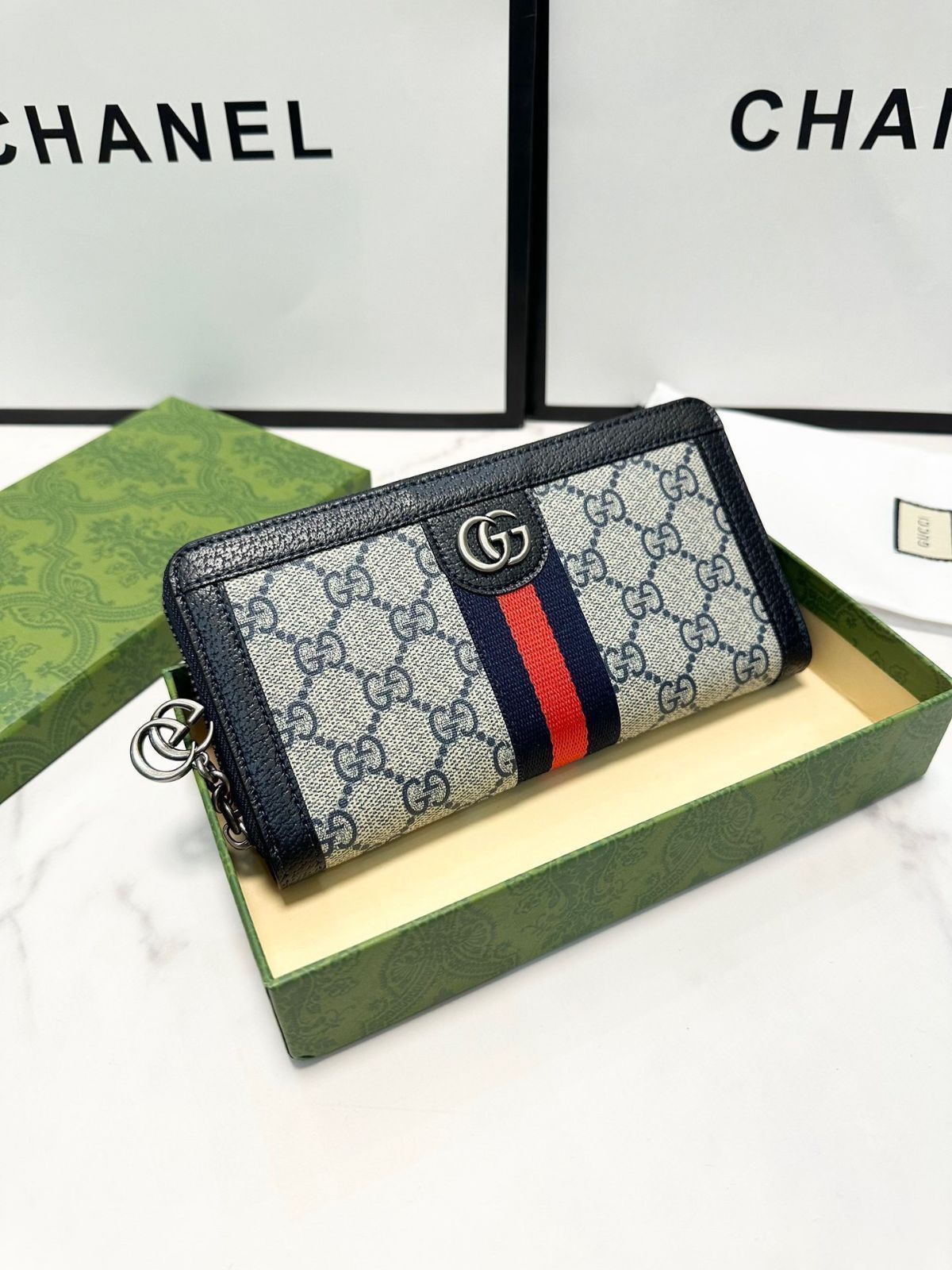 Gucciグッチ/財布、各種消費カード伝票など、超多カードビット、超薄型デザイン、持ち運びに便利！[本日特価|新品未使用品]
