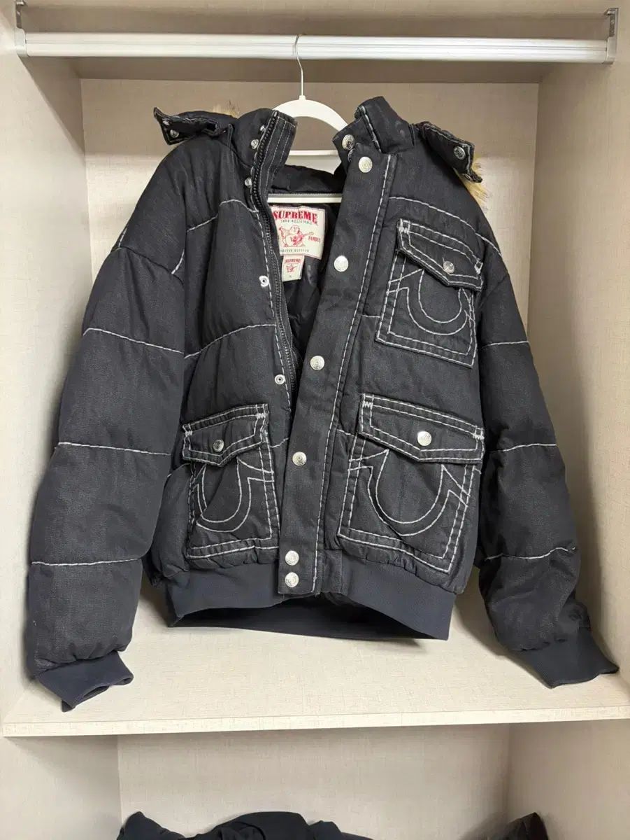 Supreme TRUE RELIGION パファー ジャケット ブラック