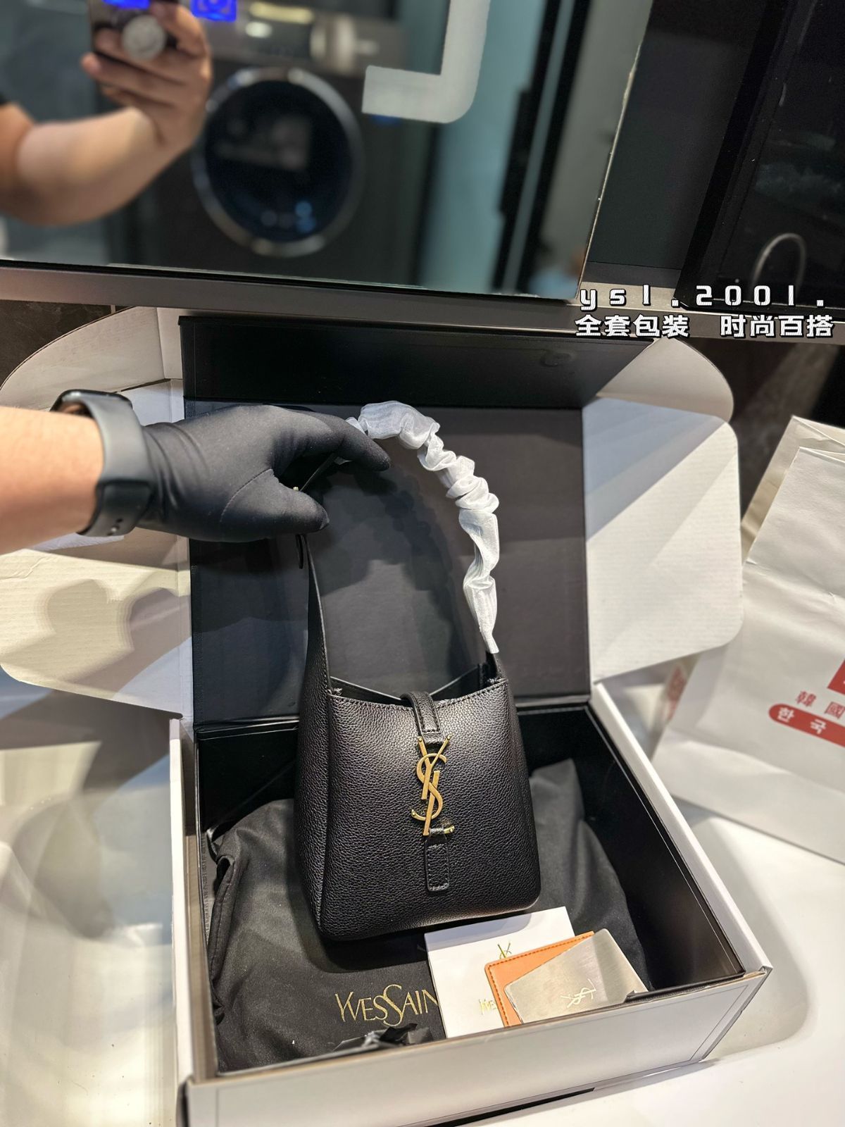サンローラン!新作minihobo、ハンドバッグケースバッグ、ショルダーバッグ、ブリーフケース、モップバッグ、ショルダーバッグ、リュックサック、ウエストポーチ、小銭入れ、手首バッグ、ポーチ、ナイトバッグ、旅行バッグ、財布 サンローラン!新作minihobo、ハンドバッグケースバッグ、ショルダーバッグ、ブリーフケース、モップバッグ、ショルダーバッグ、リュックサック、ウエストポーチ、小銭入れ、手首バッグ、ポーチ、ナイトバッグ、旅行バッグ、財布