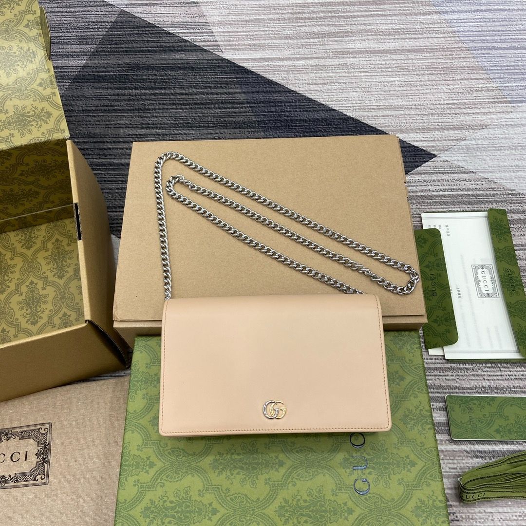 【本日限定特価】GGマーモント チェーンウォレット ライトベージュレザー 専用ボックス付き[本日特価|新品未使用品]