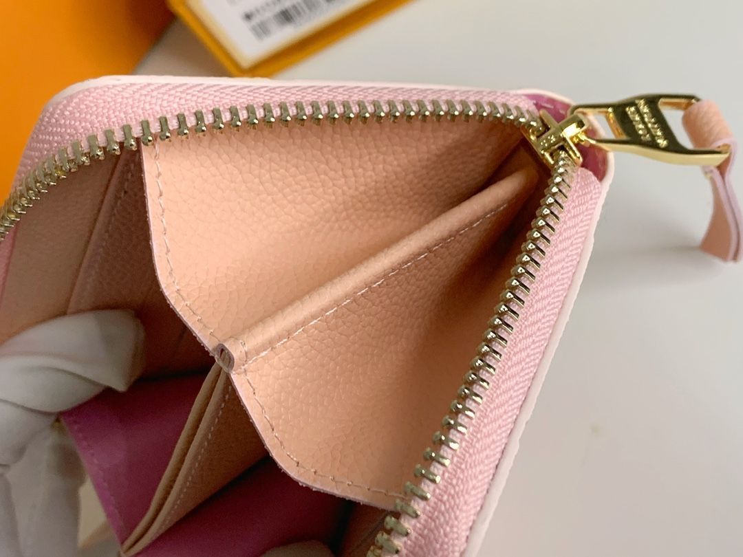 【本日限定特価】ダイヤモンドエンボス ジップコインケース 11×8×1cm コンパクトデザイン [本日特価|新品未使用品]