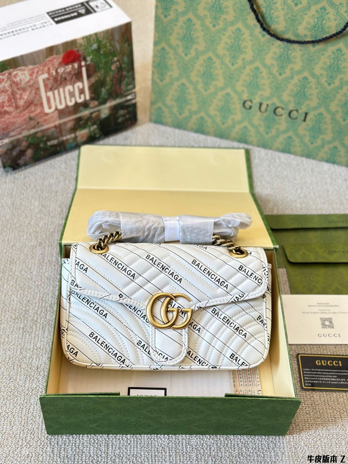 【本日限定特価】GUCCI マーモント シングルショルダーバッグ レザーバージョン 26cm 高級感あるデザイン[本日特価|新品未使用品]