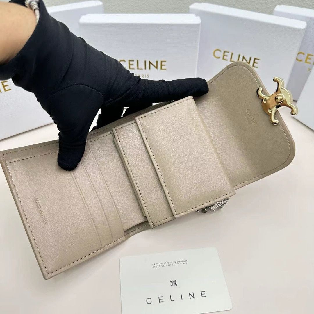 【本日限定】?Celine トリオンフ チェーンウォレット 10783 ? 高級本革＆チェーン付き！マルチ使い[本日特価|新品未使用品]-MM輸入