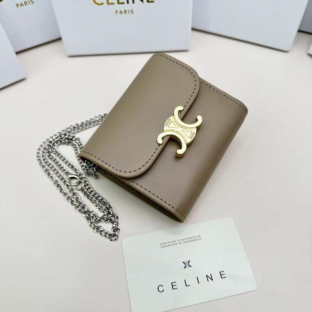 【本日限定】?Celine トリオンフ チェーンウォレット 10783 ? 高級本革＆チェーン付き！マルチ使い[本日特価|新品未使用品]-MM輸入