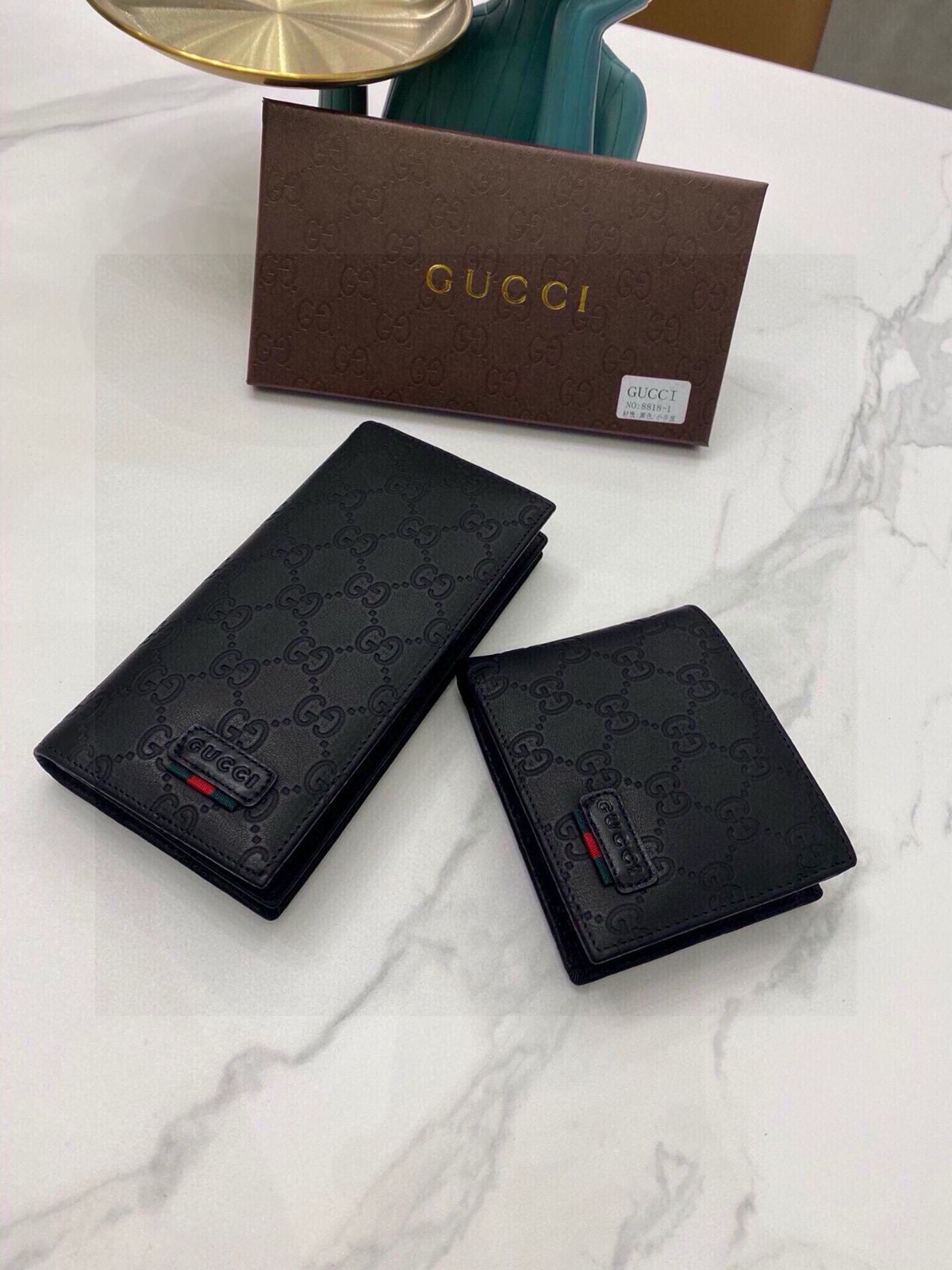 【今日特価】Gucci 8818 メンズウォレット, 高級レザー使用, 実用的でスタイリッシュなデザイン！[本日特価|新品未使用品]