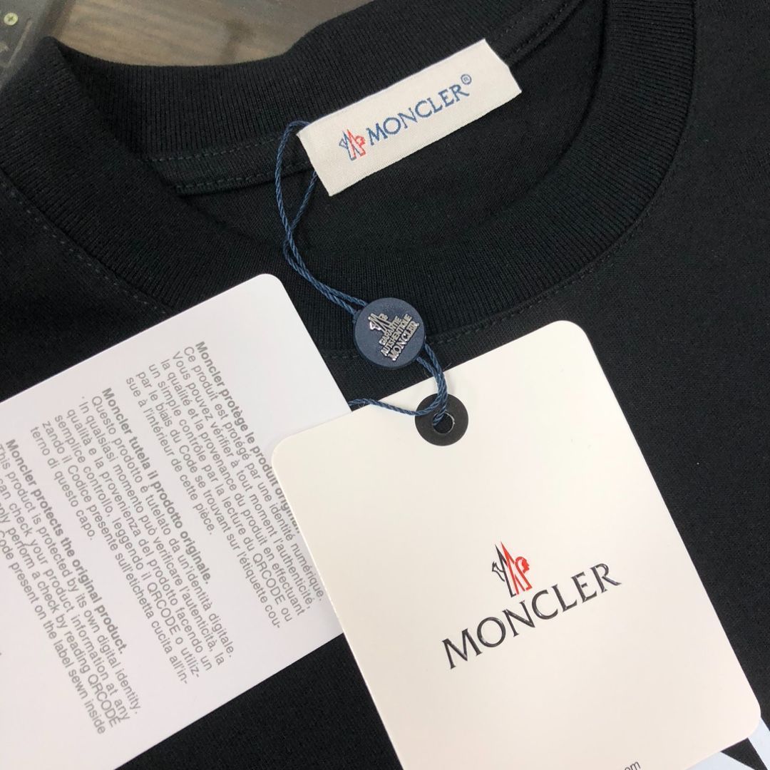【今日特価】Moncler 25SS サマー T シャツ 【今日特価】Moncler 25SS サマー T シャツ