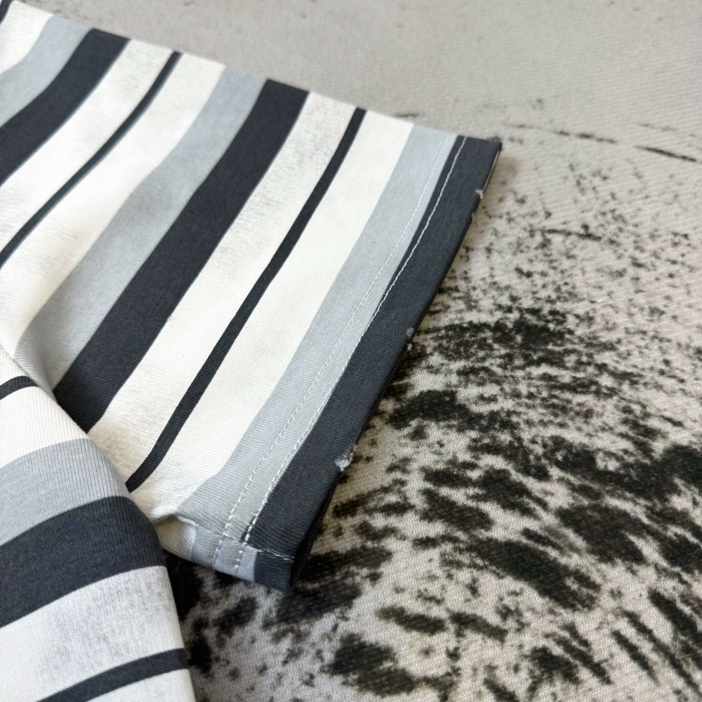 【今日特価】GOODBRAND Stripe Burnout Lettering T-Shirt 【今日特価】GOODBRAND Stripe Burnout Lettering T-Shirt