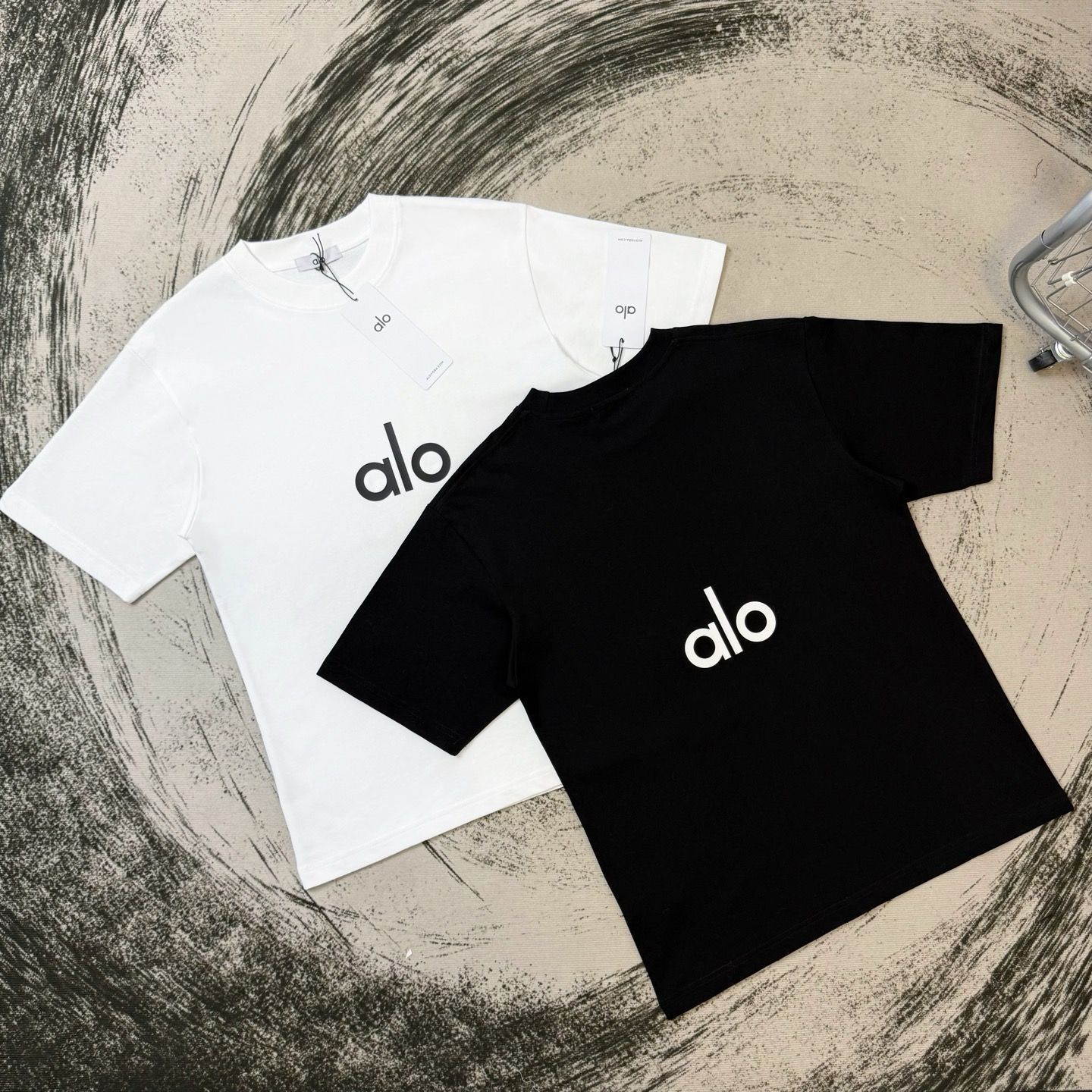 【今日特価】alo バーナウトレター T シャツ