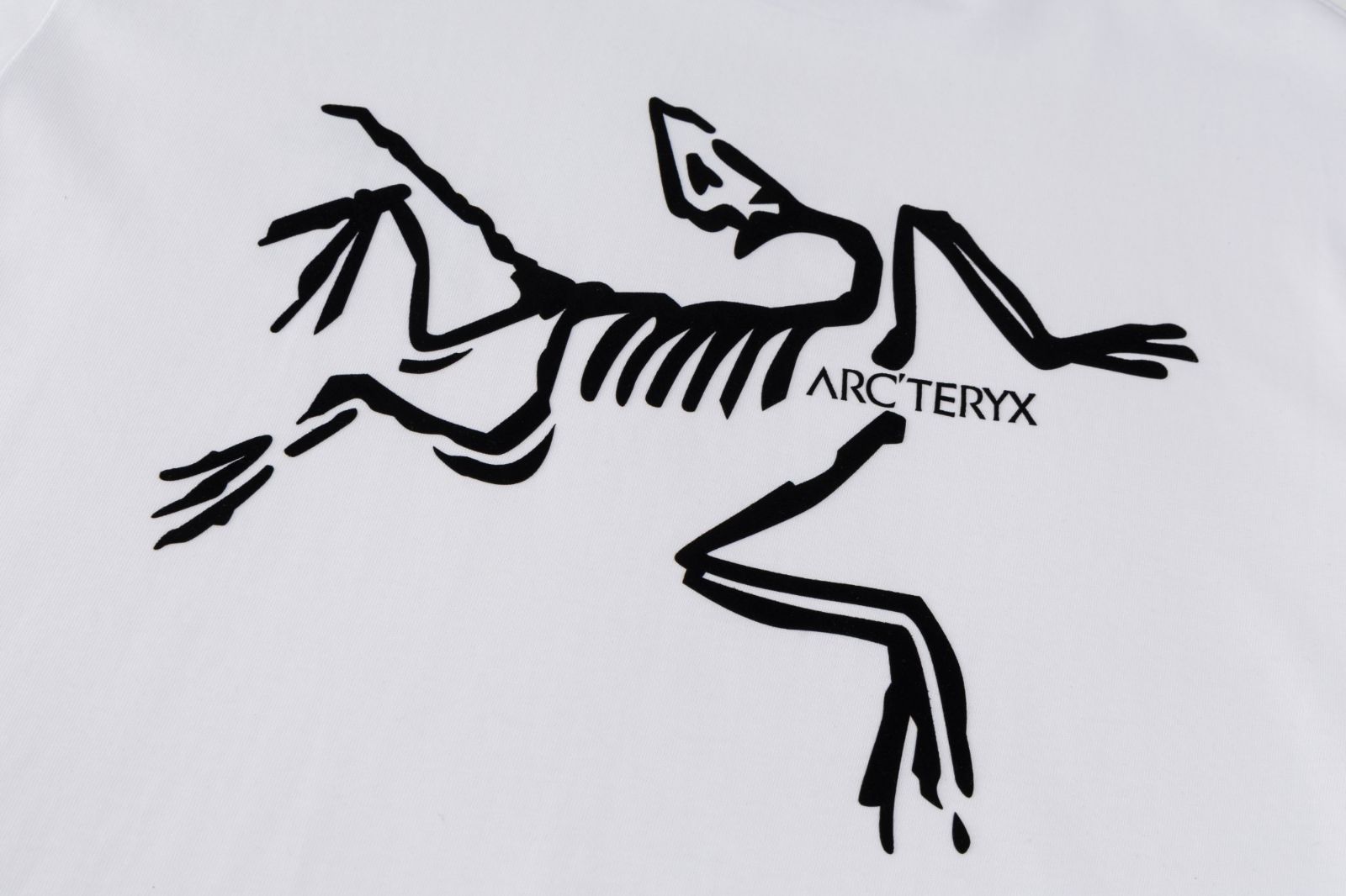 【今日特価】Arcteryx アークテリクス 25SS ロゴプリント T シャツ 【今日特価】Arcteryx アークテリクス 25SS ロゴプリント T シャツ
