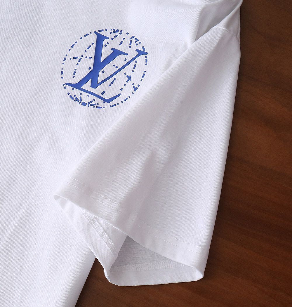 【今日特価】Louis Vuitton 25FW Uniforms For Pharrell UN T シャツ 【今日特価】Louis Vuitton 25FW Uniforms For Pharrell UN T シャツ
