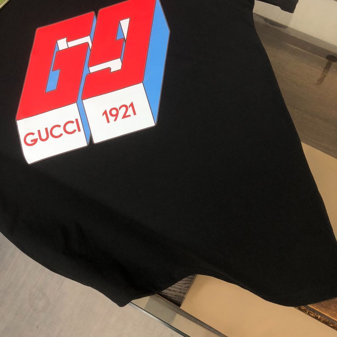 【本日限定特価】GUCCI クルーネックTシャツ - 高品質コットンで快適な着心地 [本日特価|新品未使用品]