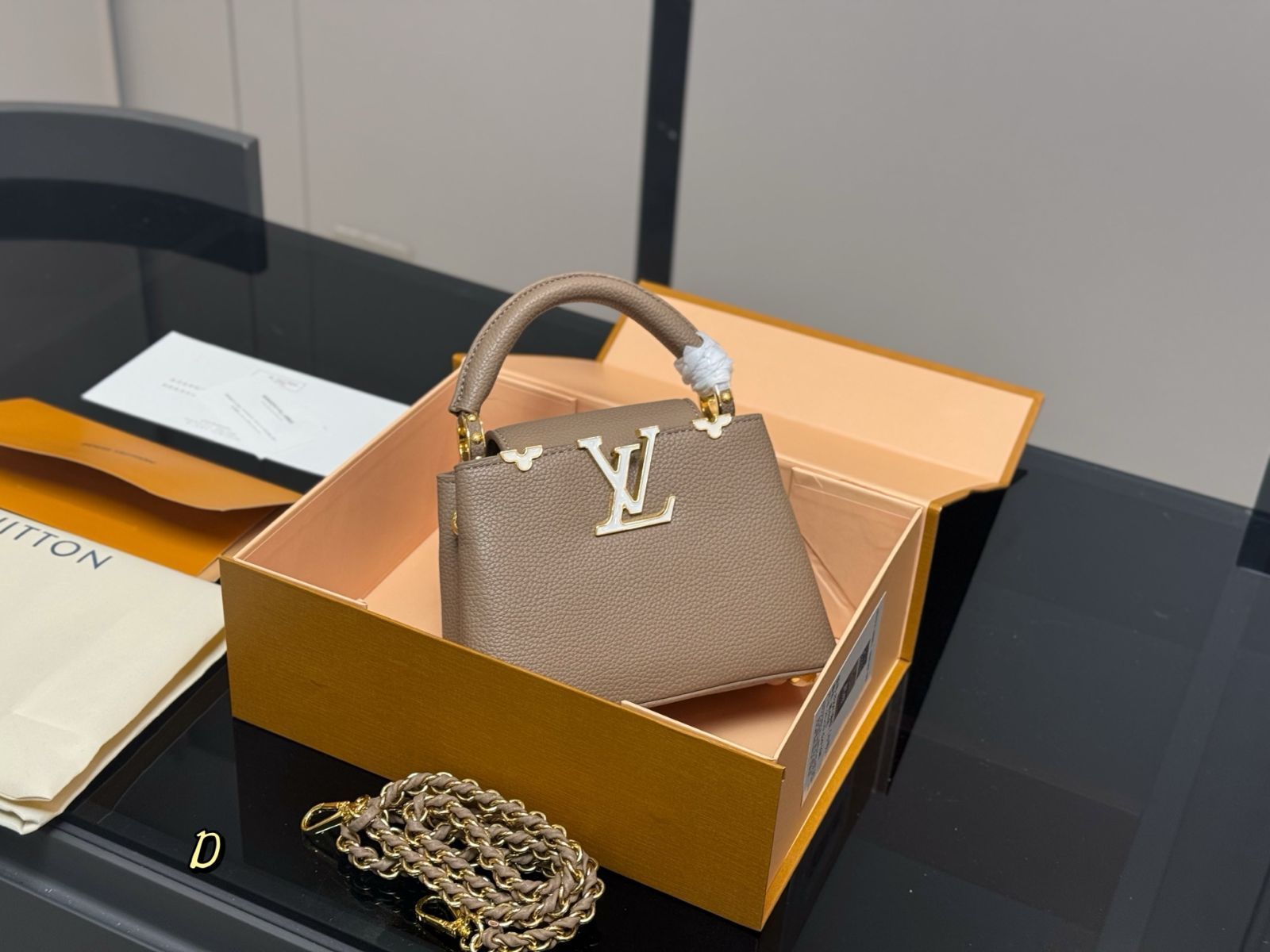 【今日特価】LV Capucines Mini Bag ルイ・ヴィトン カプシーヌ ミニ-WTO輸入2