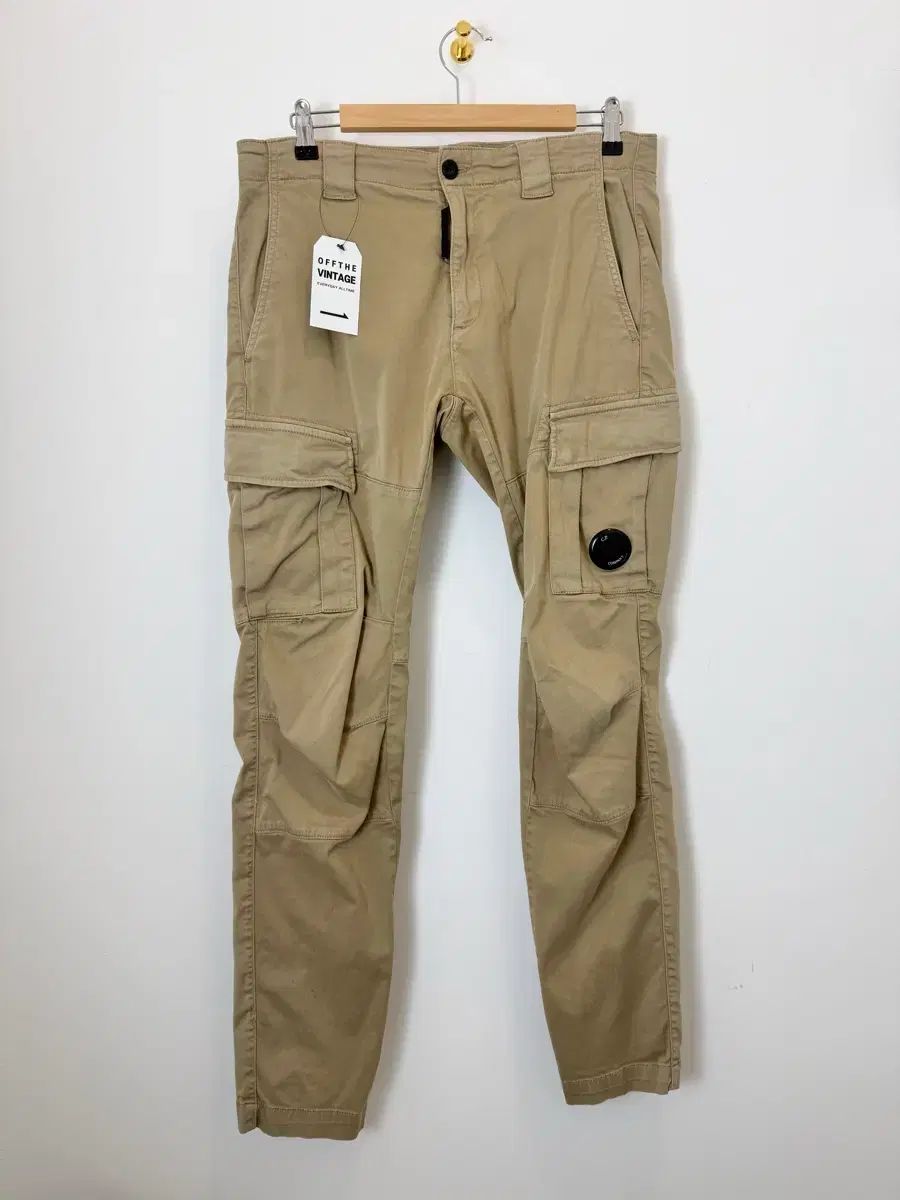 C.P. COMPANY シーピーカンパニー レンズ カーゴ ズボン ベージュ