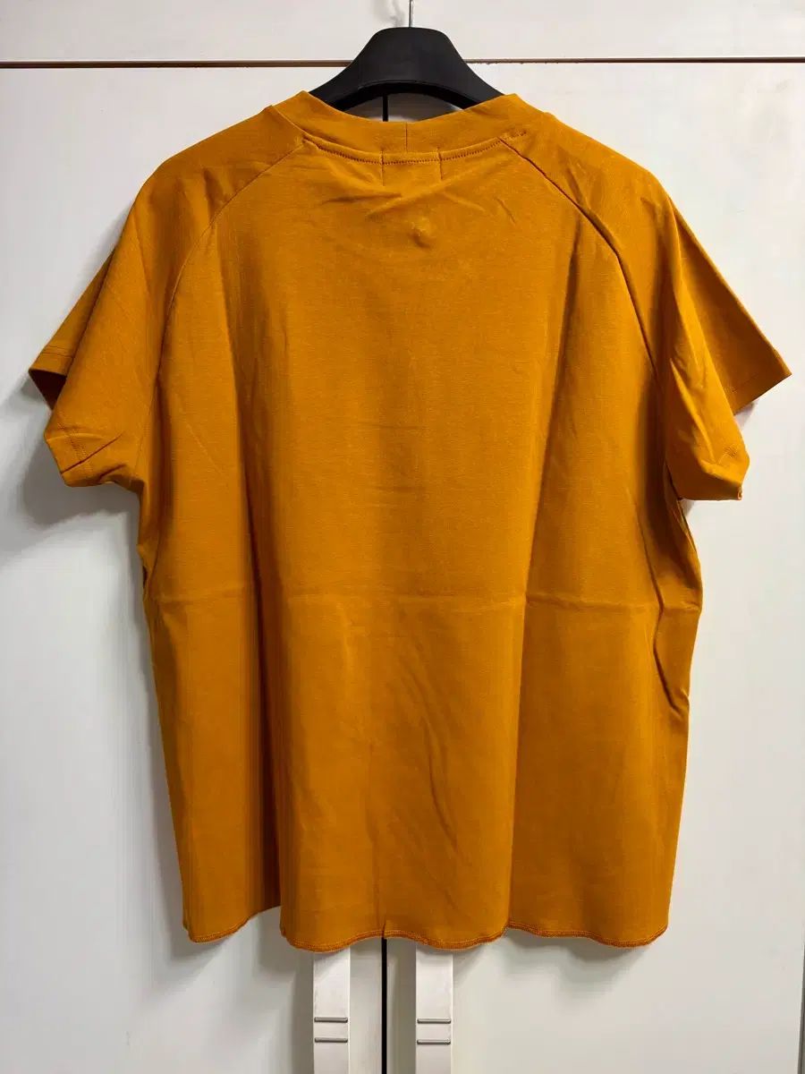 ERD Love Isn't Enough プリンティング ラウンド 半袖 Tシャツ 出品 ERD Love Isn't Enough プリンティング ラウンド 半袖 Tシャツ 出品