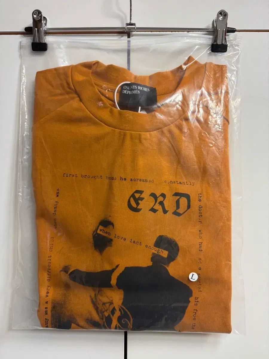 ERD Love Isn't Enough プリンティング ラウンド 半袖 Tシャツ 出品 ERD Love Isn't Enough プリンティング ラウンド 半袖 Tシャツ 出品