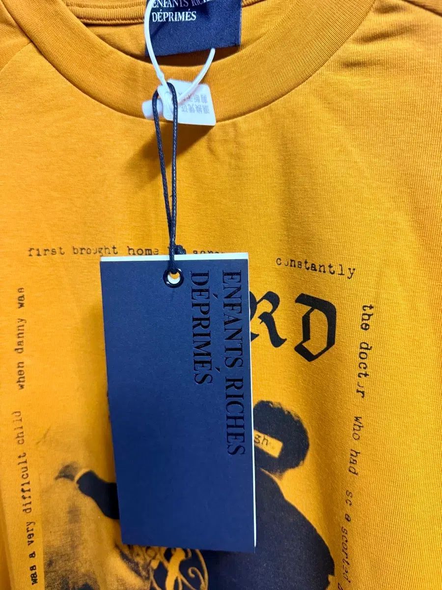 ERD Love Isn't Enough プリンティング ラウンド 半袖 Tシャツ 出品 ERD Love Isn't Enough プリンティング ラウンド 半袖 Tシャツ 出品