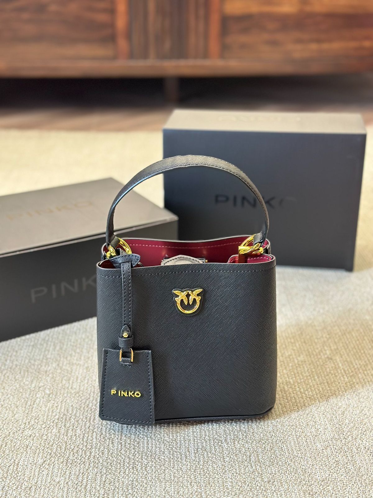 【今日特価】(PINKO) ホボ アームバッグ 限定スワロウバッグ 送料無料 在庫限定セール価格！-WTO輸入1