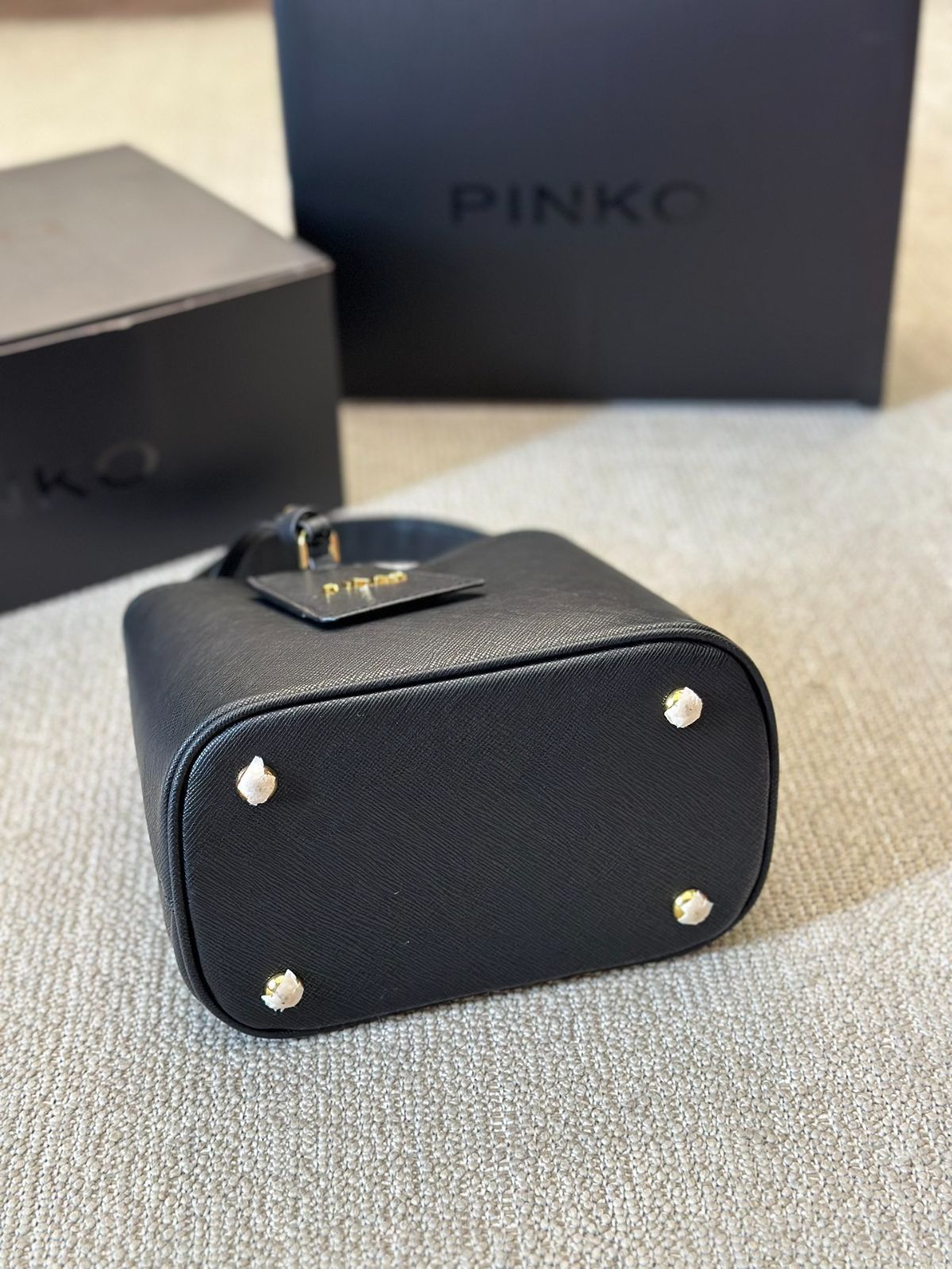 【今日特価】(PINKO) ホボ アームバッグ 限定スワロウバッグ 送料無料 在庫限定セール価格！-WTO輸入1