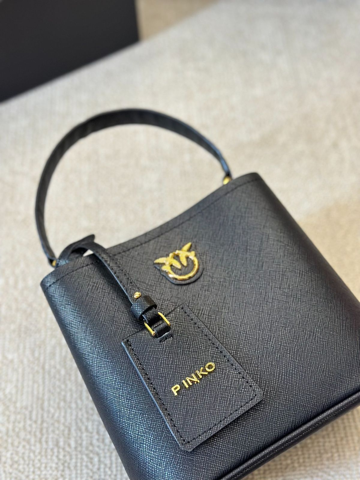 【今日特価】(PINKO) ホボ アームバッグ 限定スワロウバッグ 送料無料 在庫限定セール価格！-WTO輸入1