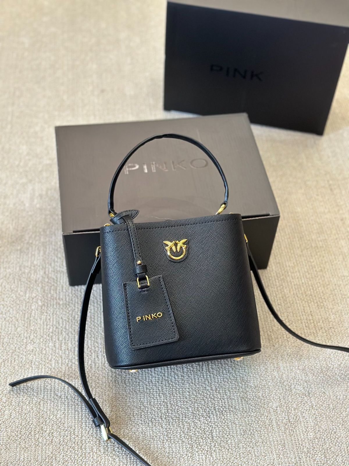 【今日特価】(PINKO) ホボ アームバッグ 限定スワロウバッグ 送料無料 在庫限定セール価格！-WTO輸入1