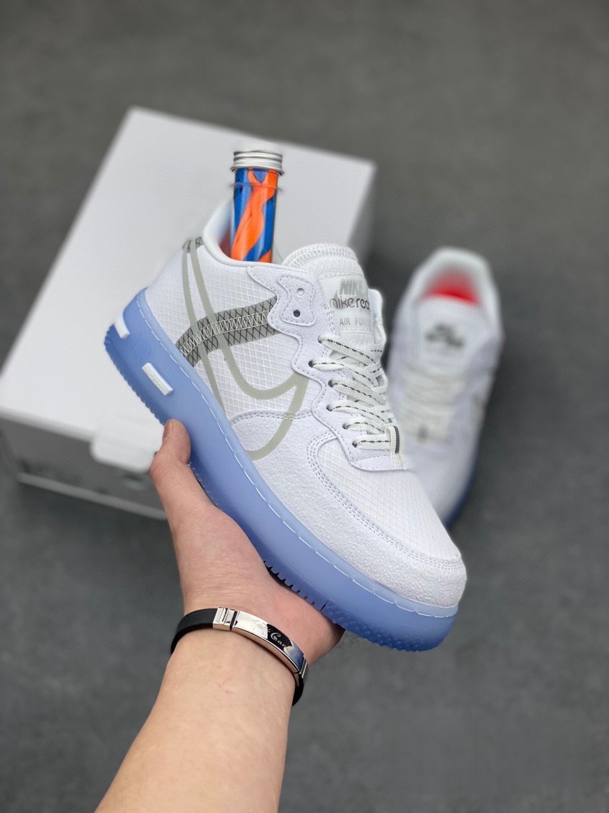 ?? お値下げしました??即購入新品箱付?? ナイキ NIKE AIR FORCE 1 REACT QS ナイキ