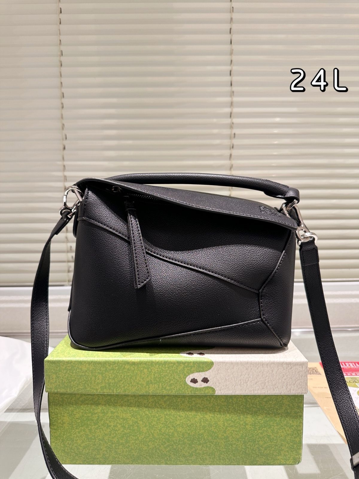 【今日特価】Loewe Paseo 24cm ロエーヴェ パセオ 24 センチ ジオメトリック バッグ-WTO輸入1