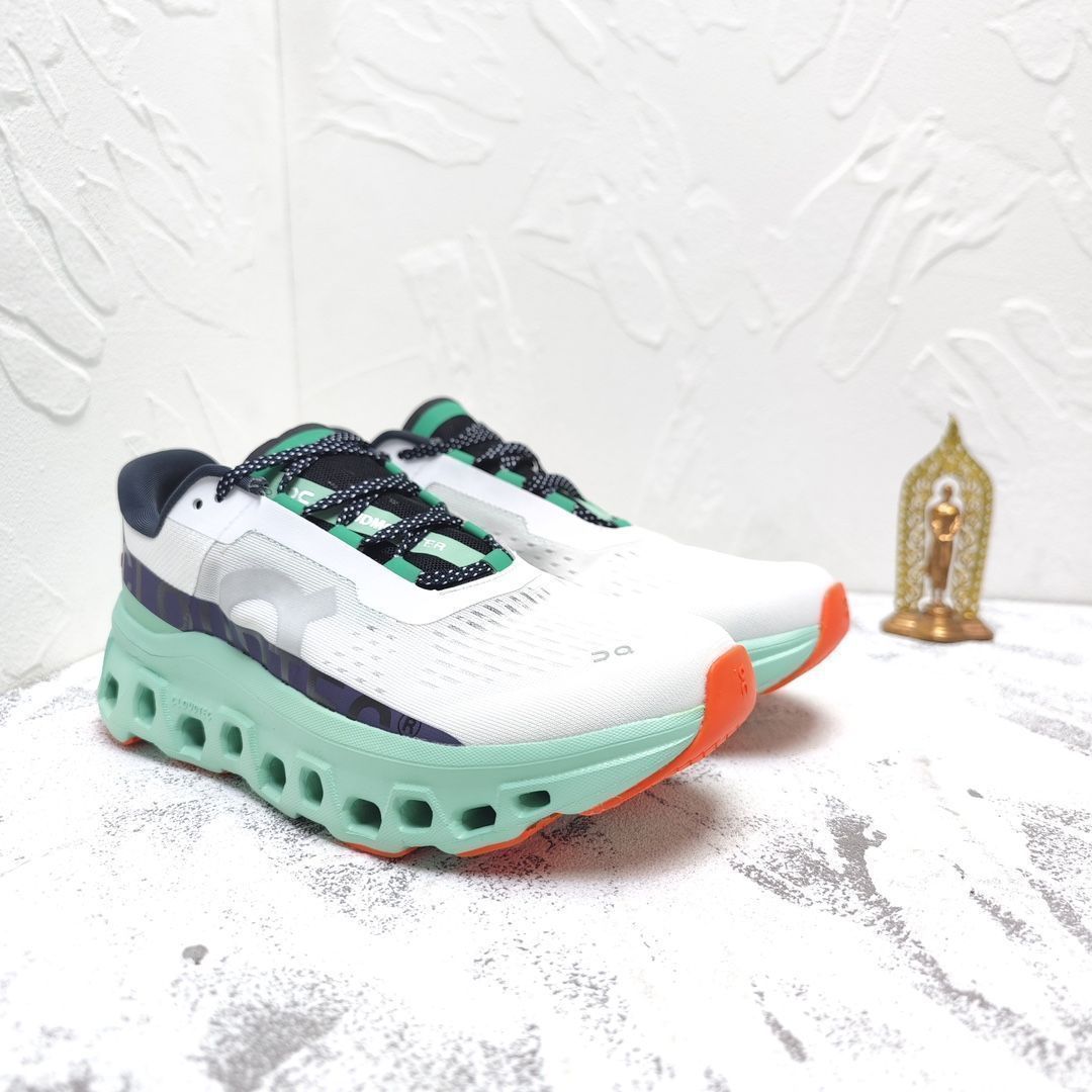 On Cloudmonster ジョギング スポーツ トレーニング ランニングシューズ メンズ レディー スニーカー タウンユース 新品 未使用　グリーン　ホワイト2色-MM輸入