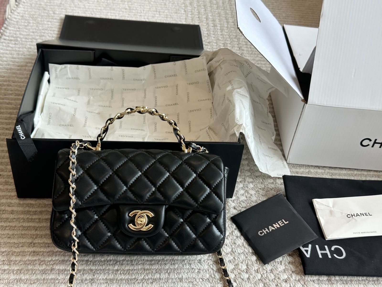 【今日特価】Chanel 23K CF Leather Chain Handle Bag | シャネル 23K CF レザーチェーンハンドルバッグ 20×12cm-WTO輸入2