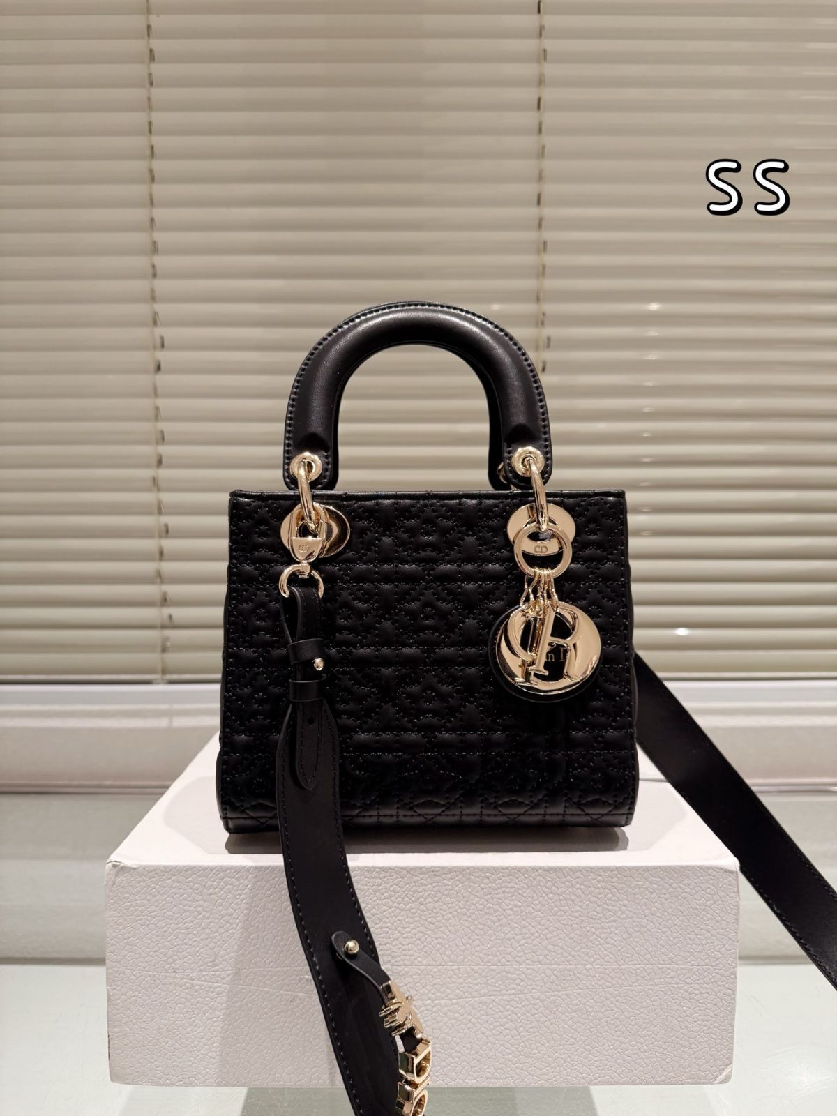 【今日特価】Dior Lady Dior Handbag ディオール レディーディオール ハンドバッグ-WTO輸入