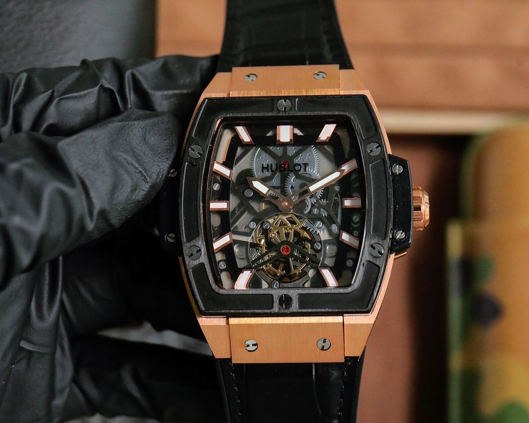 [Hublot] メンズフライングトゥールビヨン ウォッチ - 専用ケース・カード・袋付き｜本日限定特価｜新品未使用