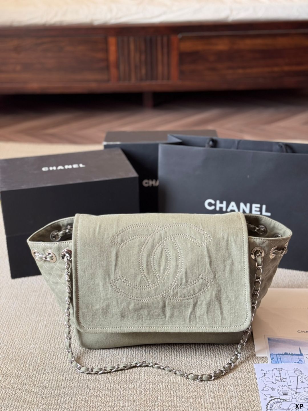 ヴィンテージ CHANEL デニムトートバッグ - 大人気アンティーク風 / カジュアルで高級感 [本日特価|新品未使用品]-WT0輸入