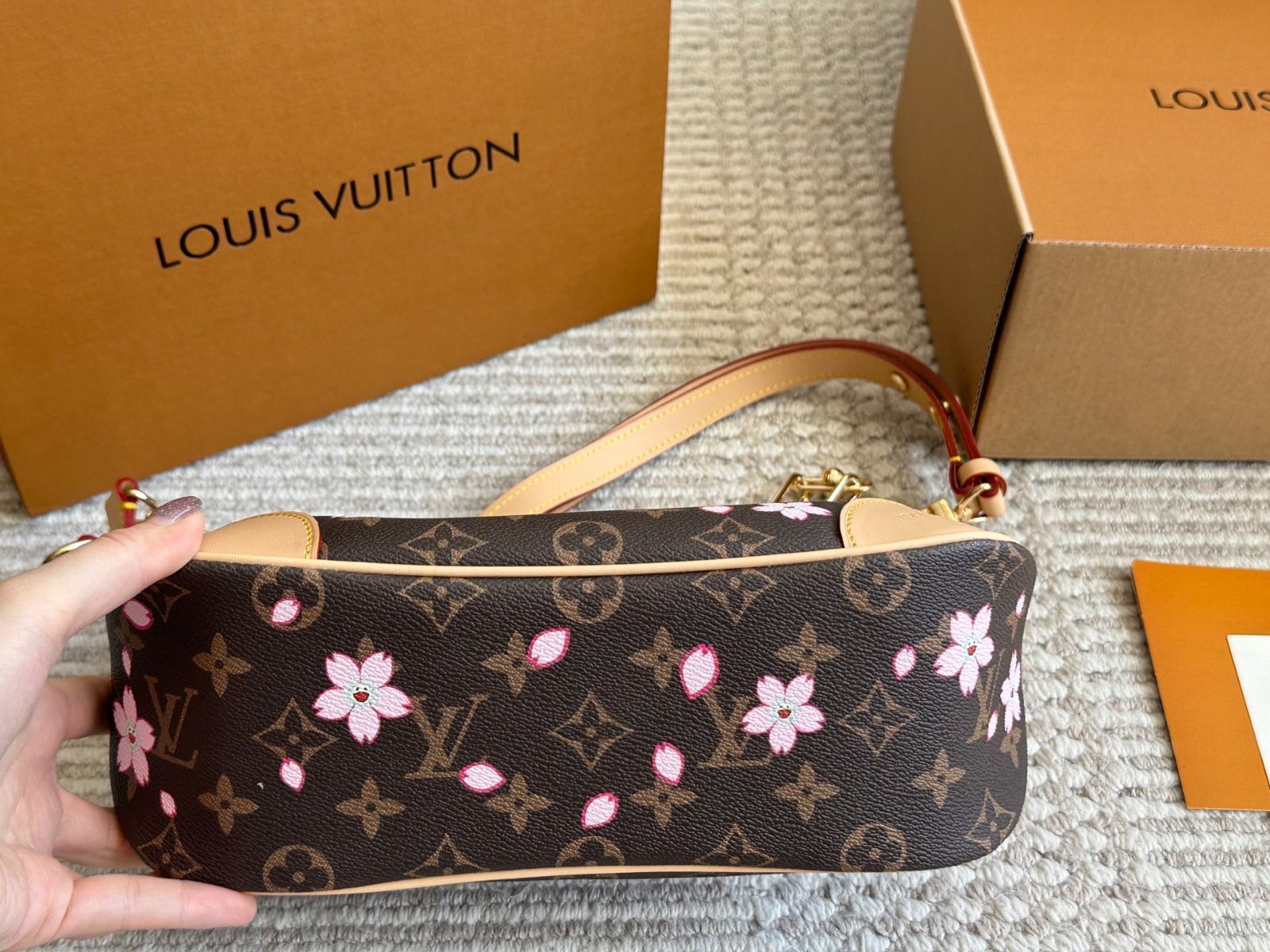 LOUIS VUITTON × 村上隆 2025年コラボレーション サンフラワー マルチ 