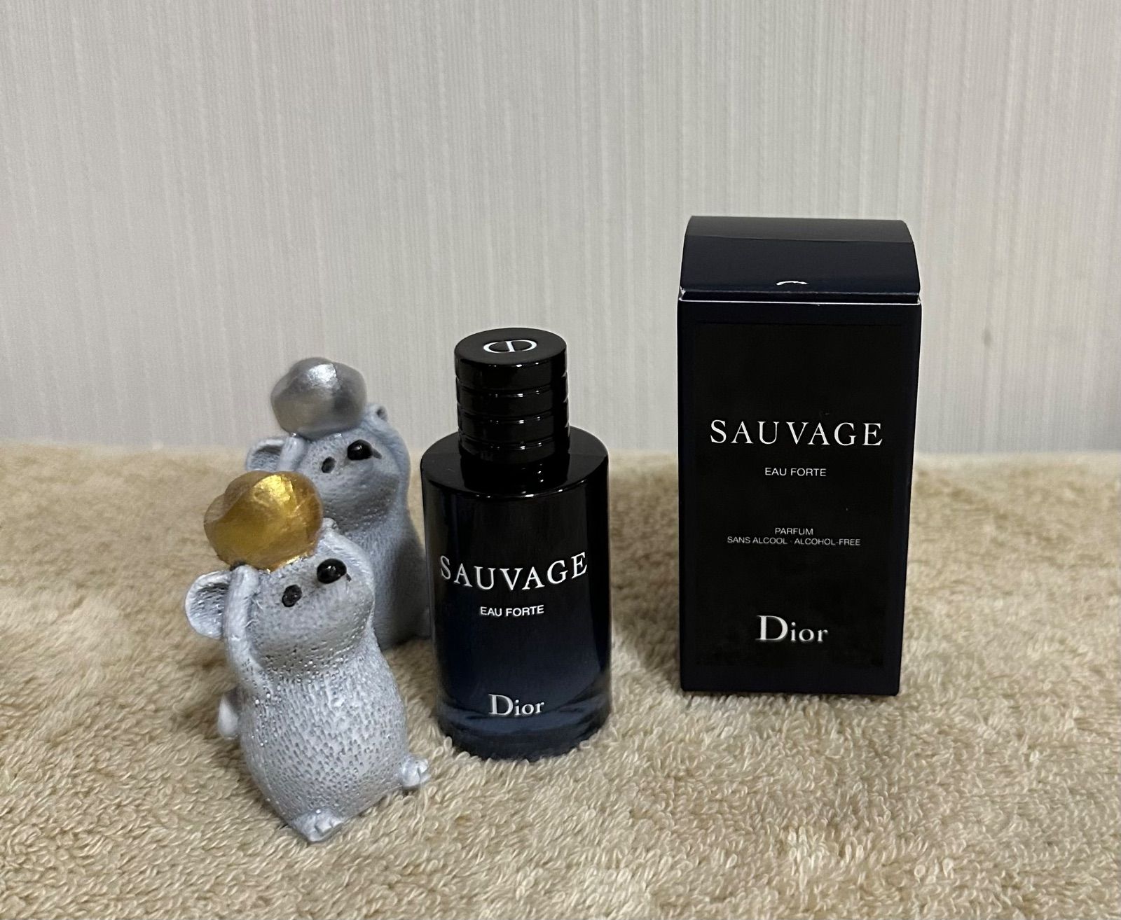 新着❤️Dior Sauvage Eau Forte (10ml) - メルカリ