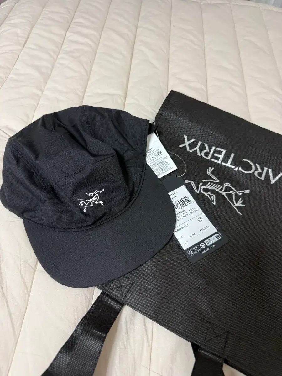 アークテリクス エアリウス 5パネル ブラック L-XL 出品