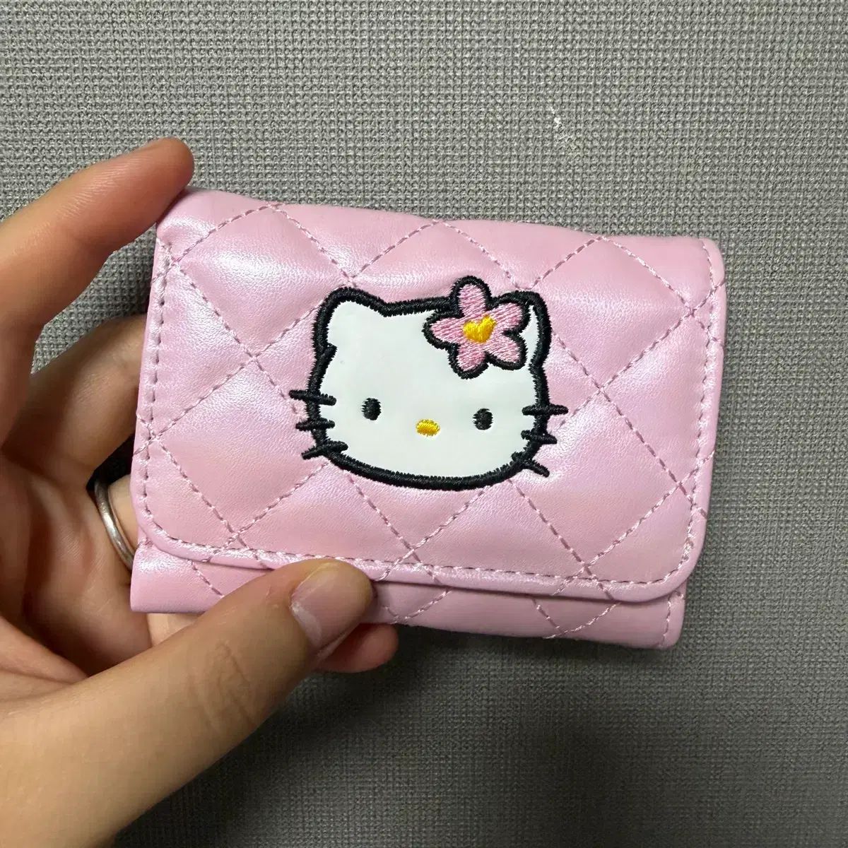 開封 新品 ) ハローキティ キルティング カードウォレット ピンク キルティング