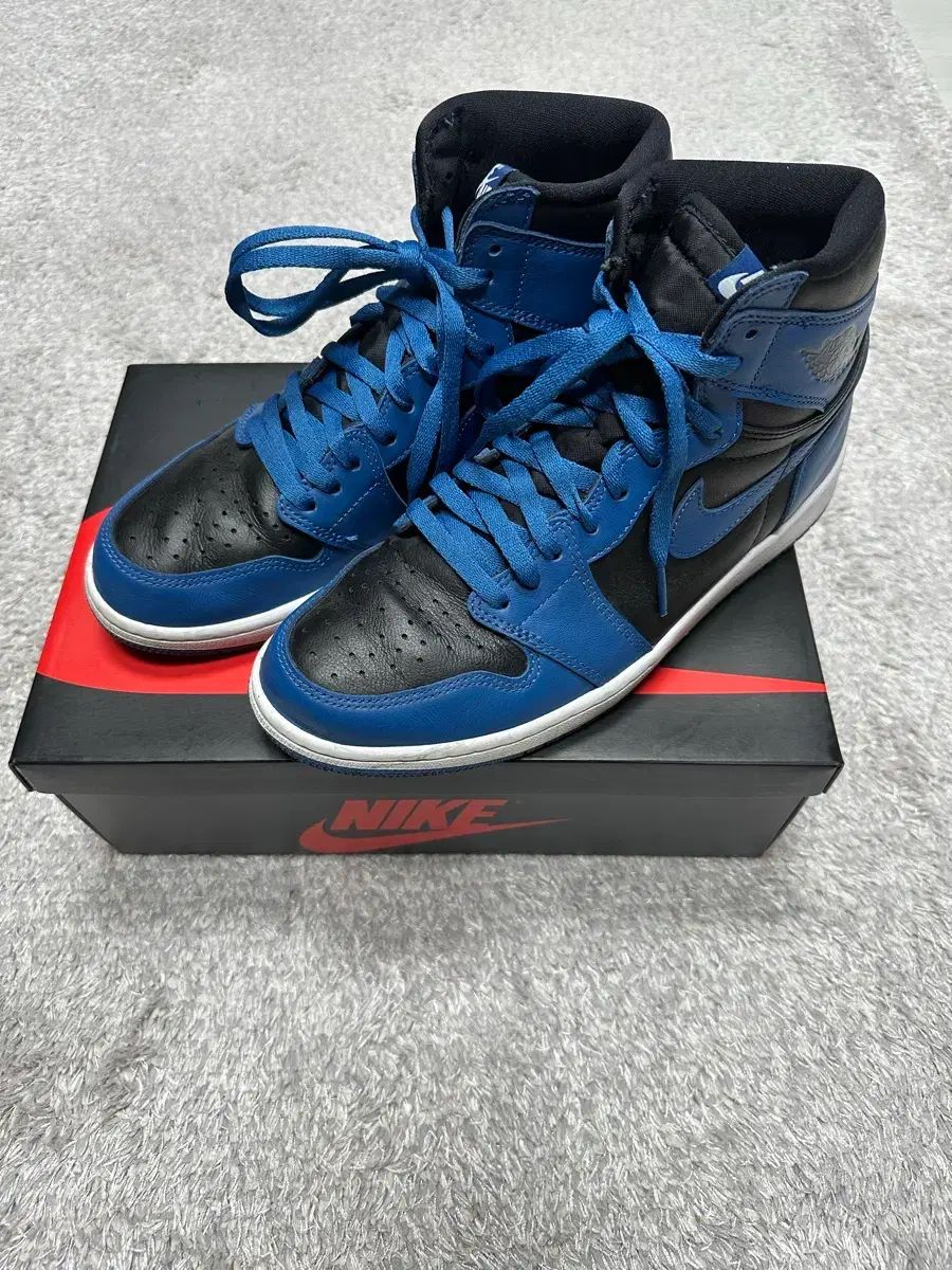 265 NIKE ジョーダン1 レトロ ハイ DARK マリーナブルー
