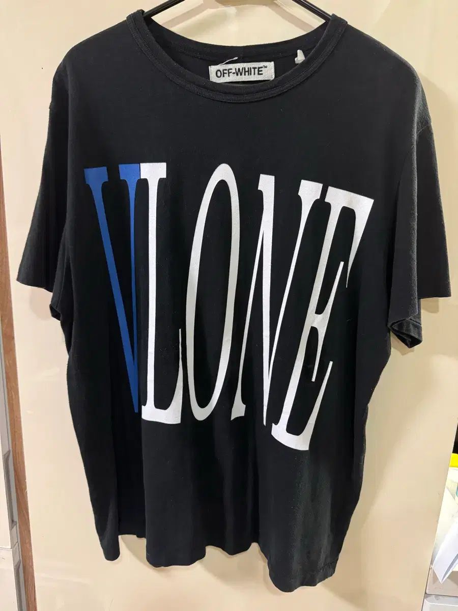 オフホワイト 半袖 Tシャツ LOVE ロゴ ブラック M
