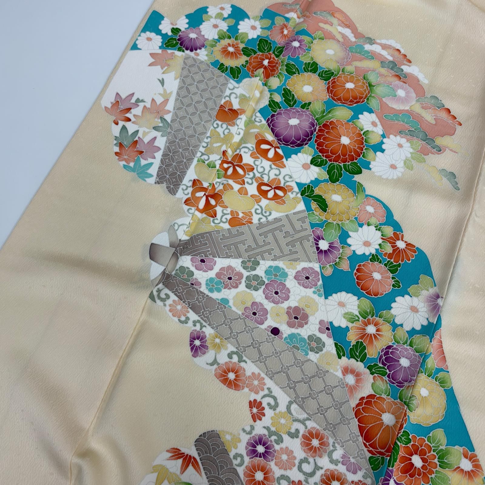ア*ト様 裄66 縮緬 付け下げ 正絹 紋なし 上品な花 正絹 AK-6571 付け下げ 正絹 紋なし 花草の素敵な染め 袷 着物 MK-9574 - メルカリ
