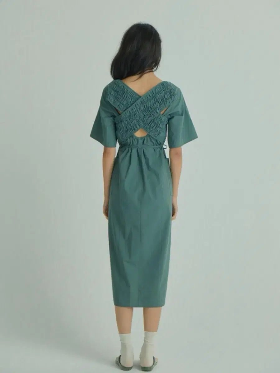 ブンダーカムマー シャカシャカ素材 バックスリット ロング丈ワンピース DARK CLEAN x ツイストフロントジップアップ Vネック 半袖 夏 コットン
