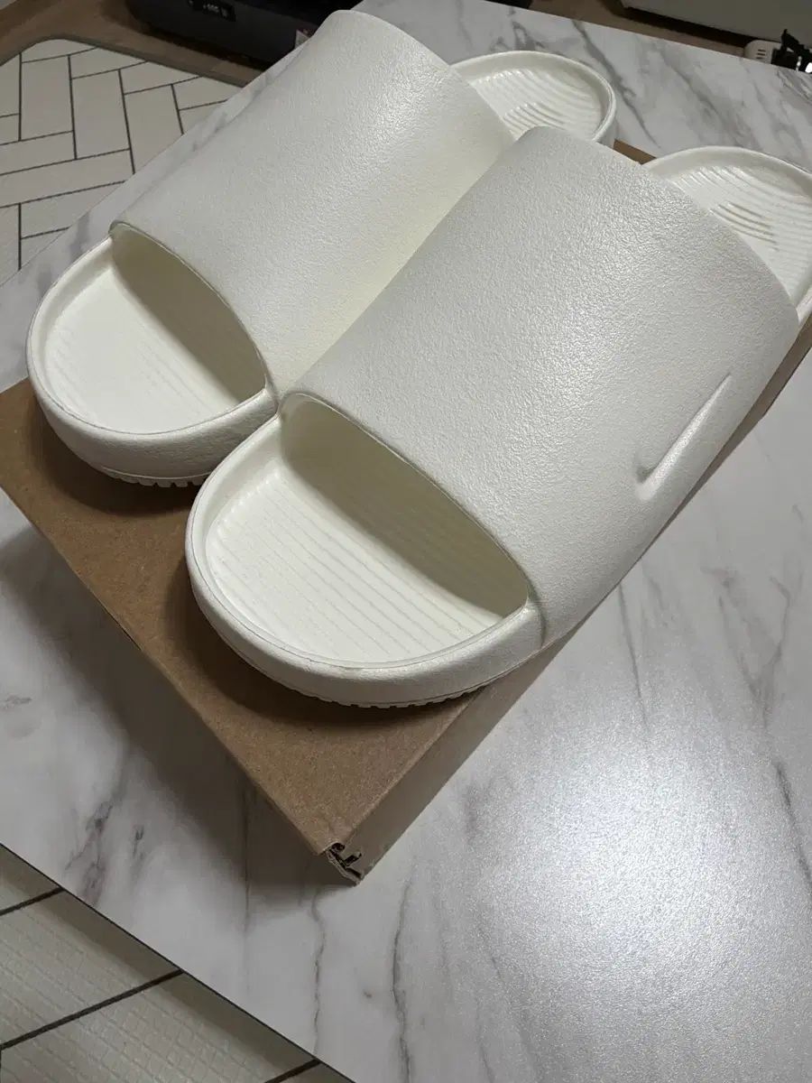 ナイキ カム スライド 270 8,280円