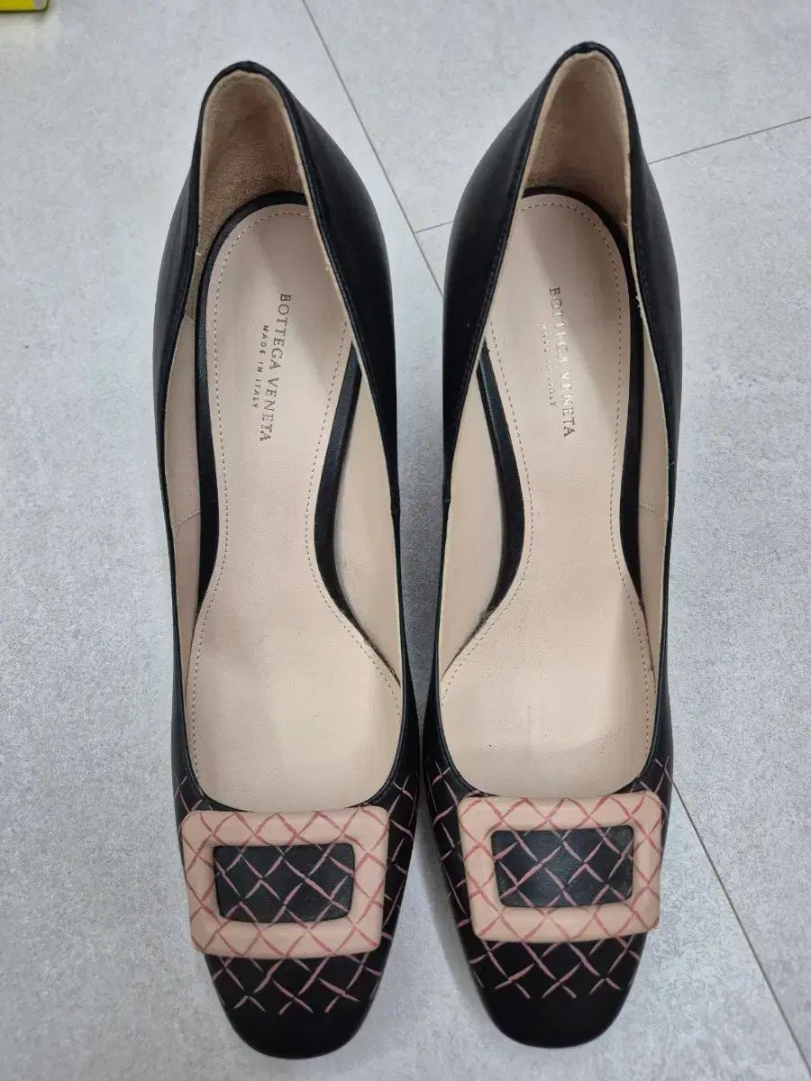 新品 ボッテガ・ヴェネタ パンプス 37 5