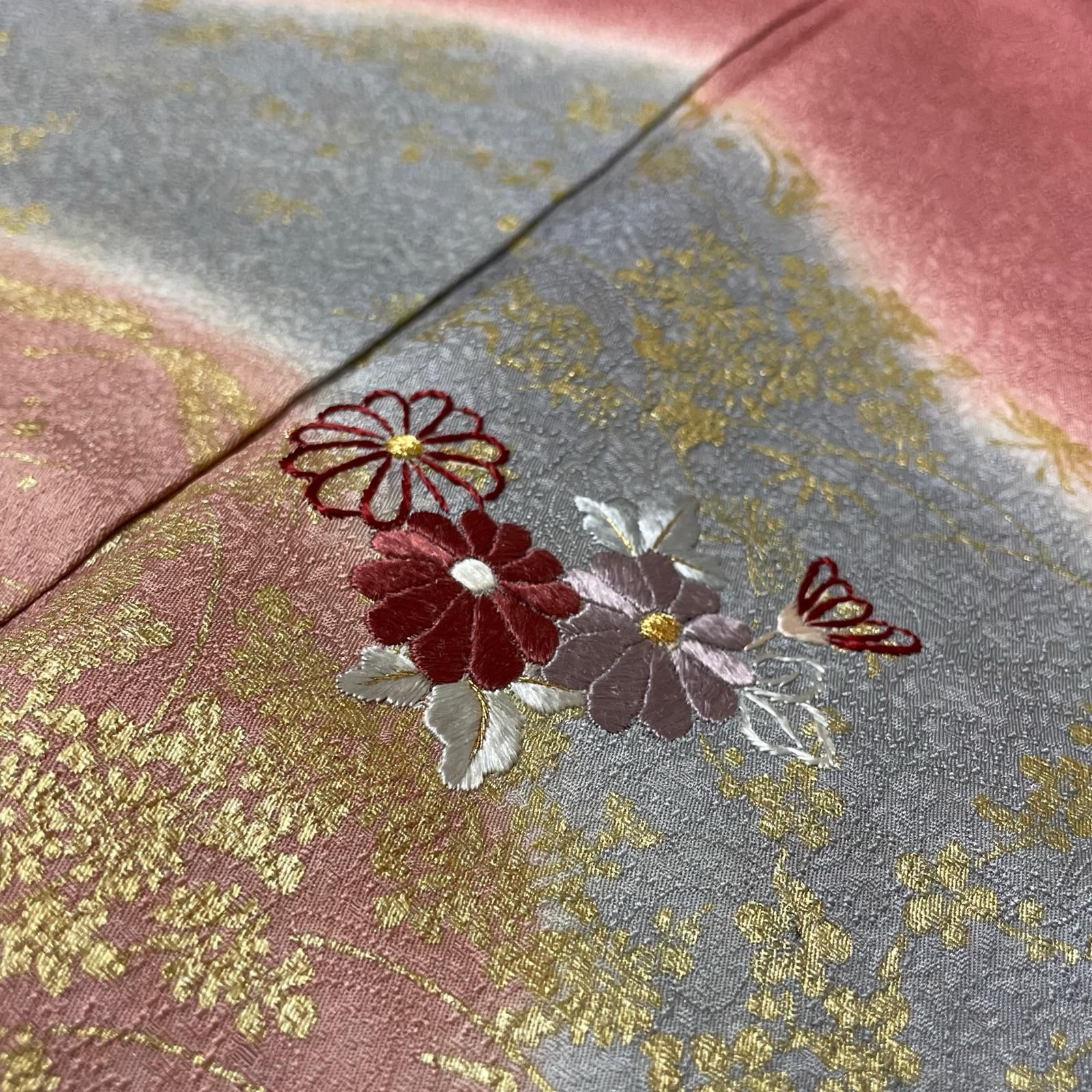 付下げ 暈し染 金彩 刺繍の花模様 着物 正絹 X-3734