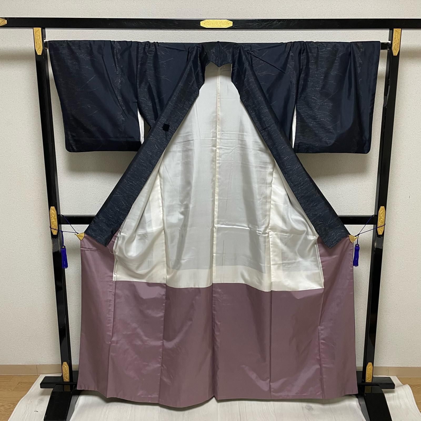 本場大島紬 藍泥染 裄67 草花の細かな絣柄 着物 正絹 X-3784 - メルカリ