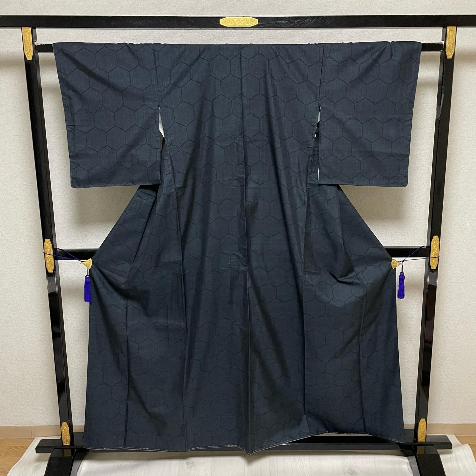 本場大島紬 藍泥染 亀甲繋ぎ 着物 正絹 X-3792 本場大島紬 正絹