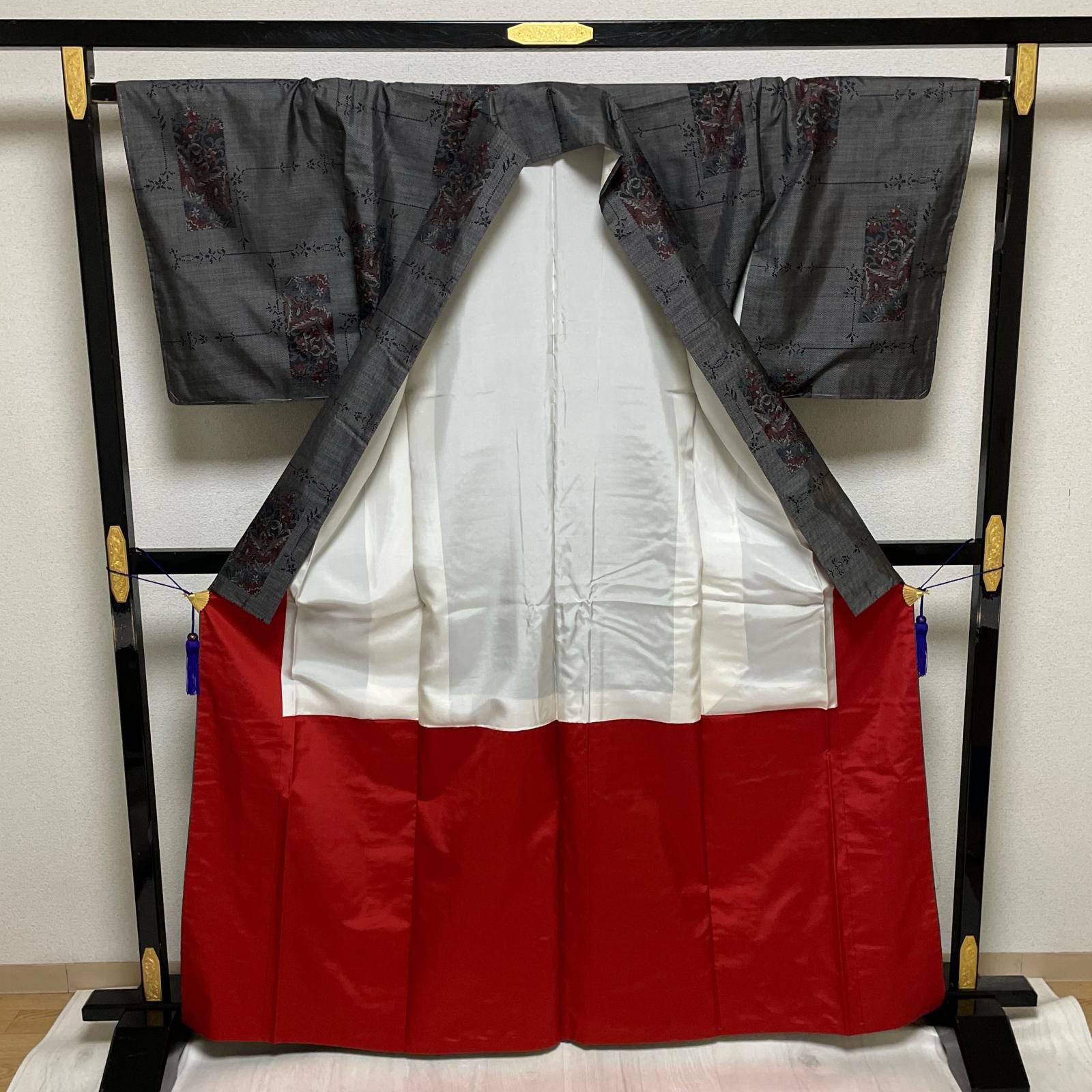 本場大島紬 美しい花模様 証紙付き 着物 正絹 X-3817 - メルカリ