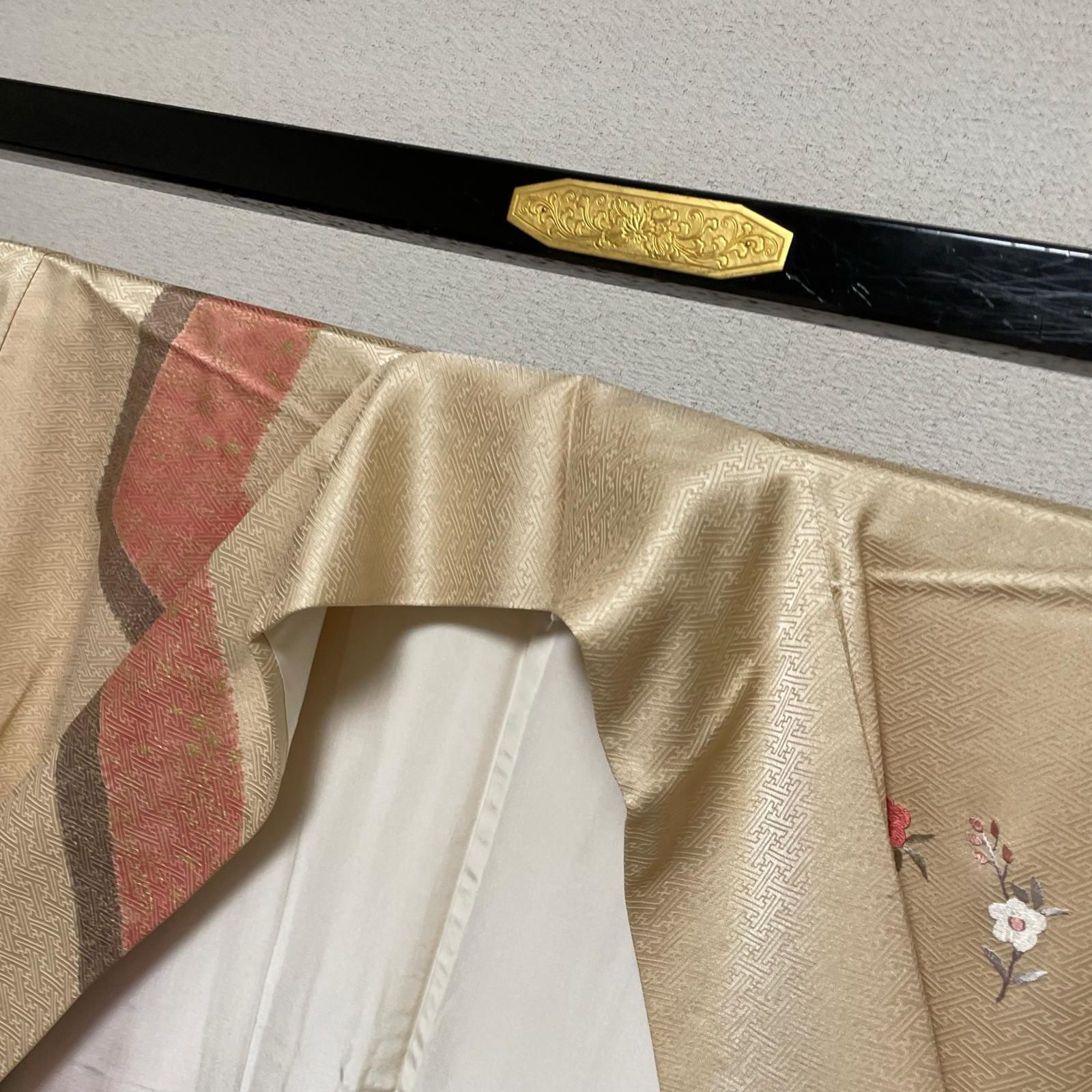 付下げ 裄66 トールサイズ 刺繍の花模様 細かな染め 着物 正絹 X-3716