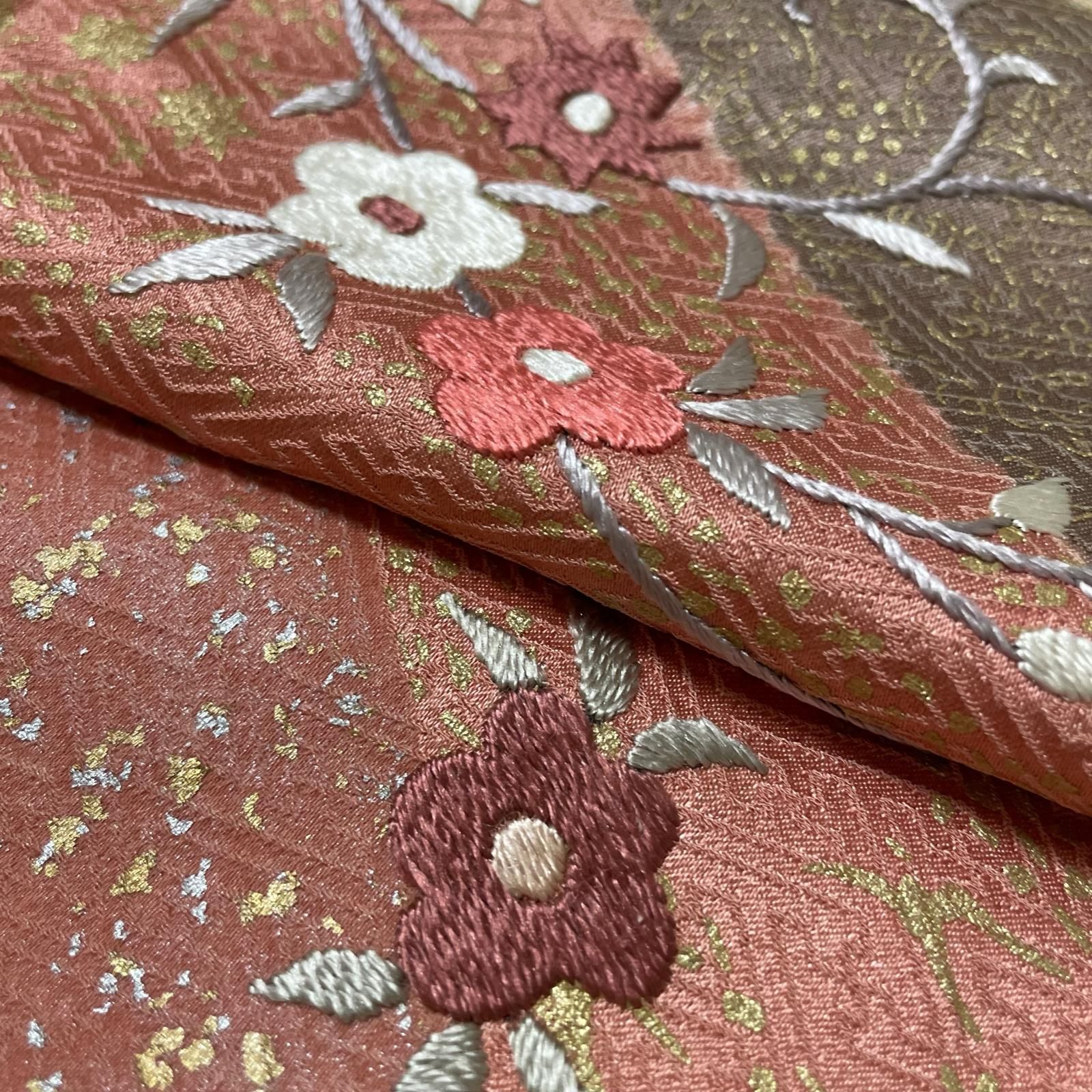 付下げ 裄66 トールサイズ 刺繍の花模様 細かな染め 着物 正絹 X-3716