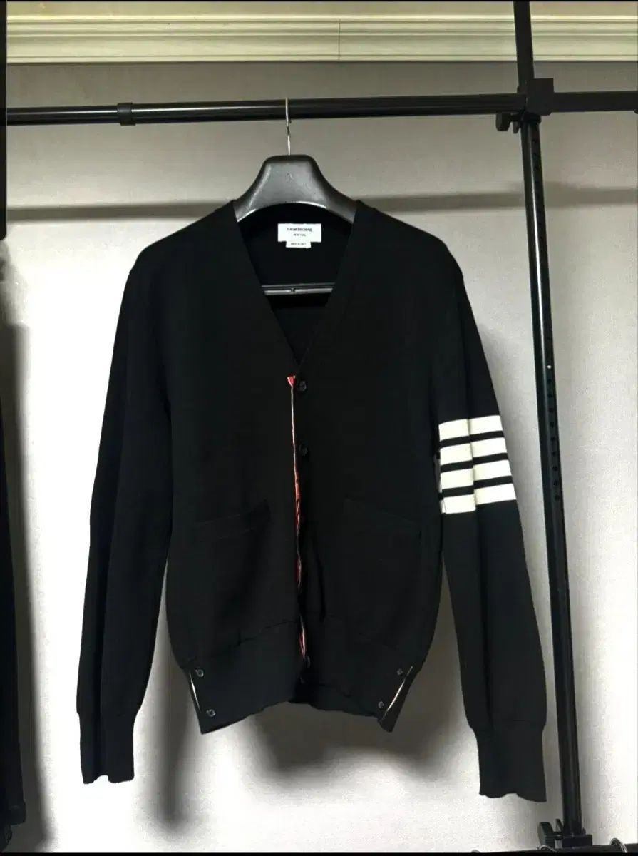 トム・ブラウン ミラノ スティッチ カーディガン 25ss ブラック
