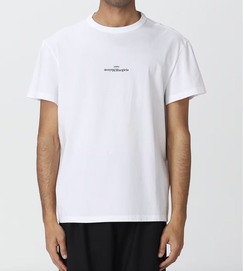 新品【Maison Margiela】アップサイドダウンロゴ Tシャツ